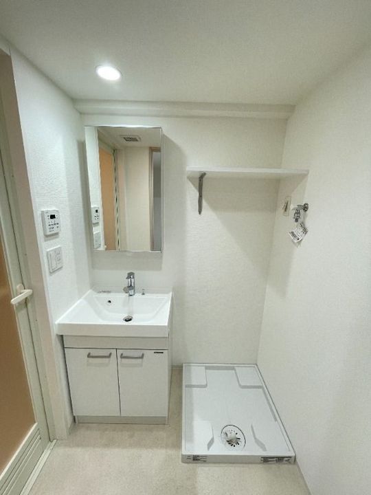 東京都足立区谷中4の賃貸マンションの内装