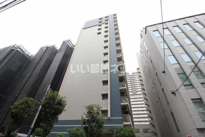 レジディア三宮東の外観