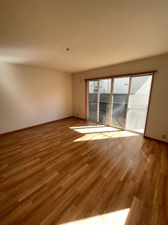 静岡県浜松市中央区佐藤2(アパート)の賃貸物件の居間