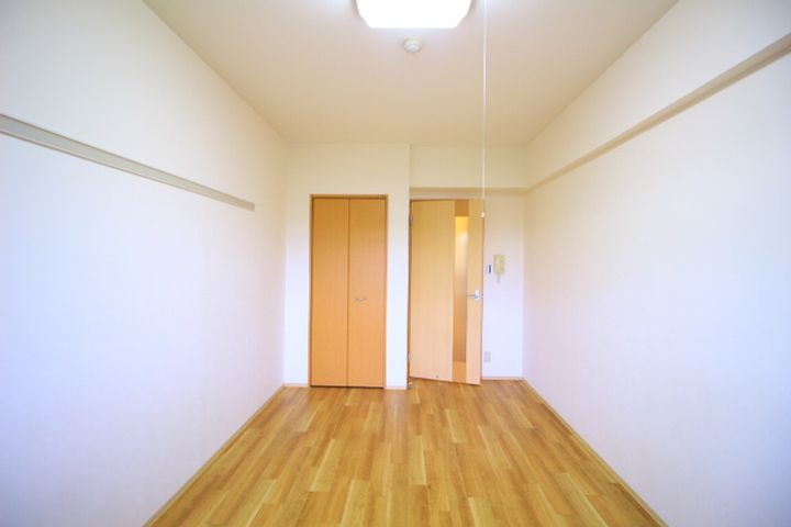 大忠ビルの居間