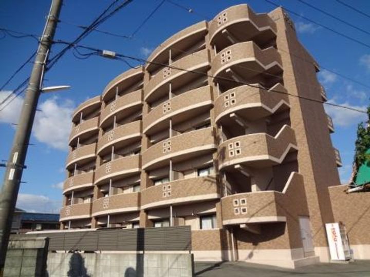 三重県松阪市鎌田町(マンション)の賃貸物件の外観