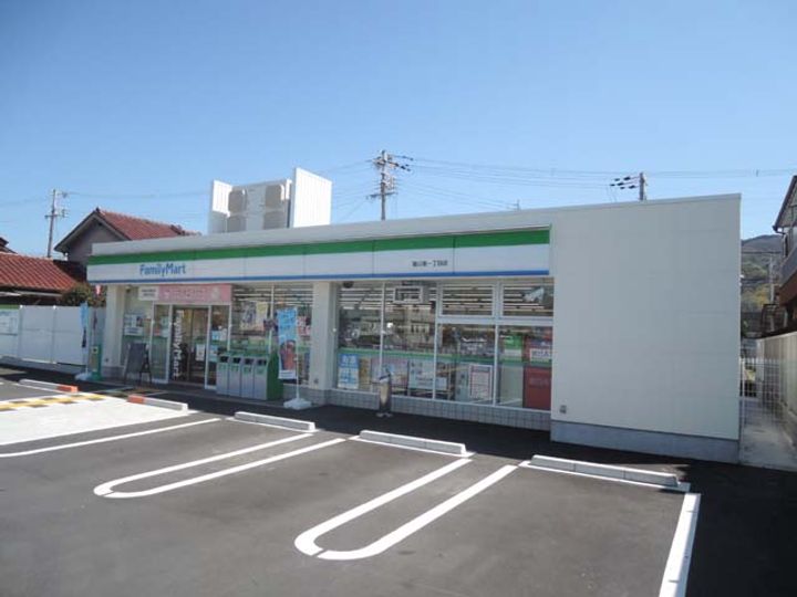 ツインコートいたくらの周辺