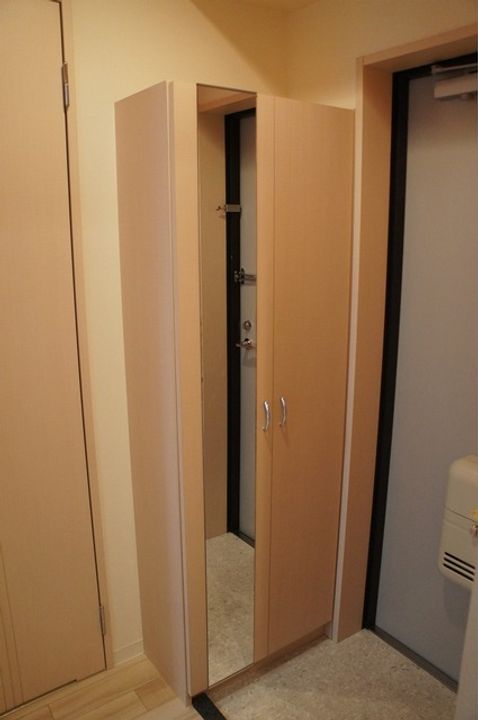 ボンボニエールの玄関