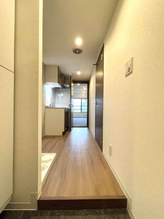 スカイクライシス平和台の玄関