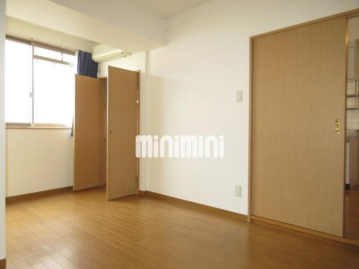 グランドステージの居間