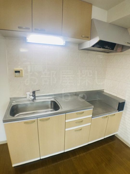 神奈川県南足柄市岩原(マンション)の賃貸物件のキッチン