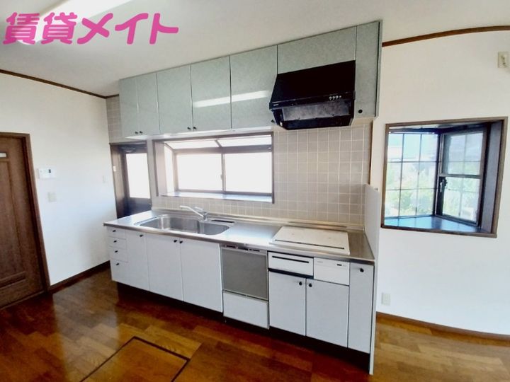 三重県鈴鹿市若松東1(一戸建)の賃貸物件のキッチン