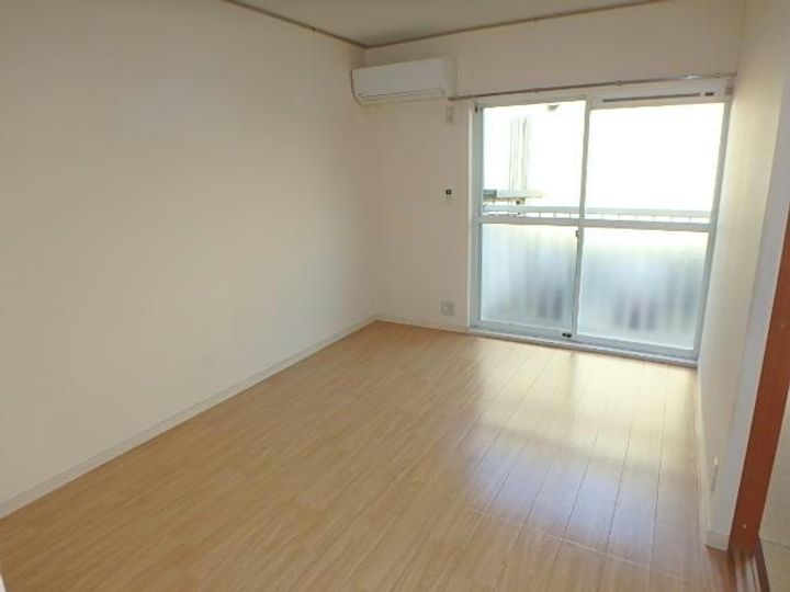 サンライズプラザBの居間