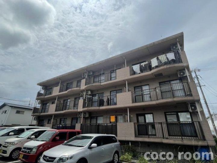 静岡県焼津市三ケ名(マンション)の賃貸物件の外観