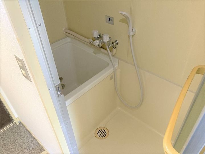 フォーブル仕伏の風呂