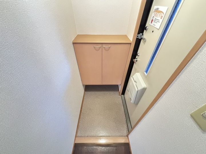 グランタイル高岡の玄関