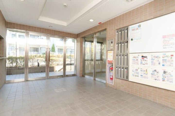 東京都多摩市諏訪1(マンション)の賃貸物件の地図