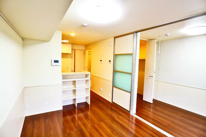 埼玉県越谷市レイクタウン9(アパート)の賃貸物件の居間