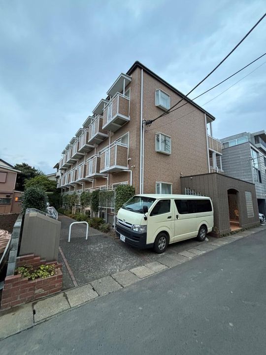 ソナタ1の外観
