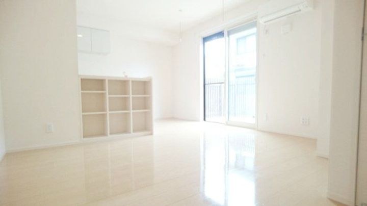 埼玉県吉川市高久2(アパート)の賃貸物件の居間