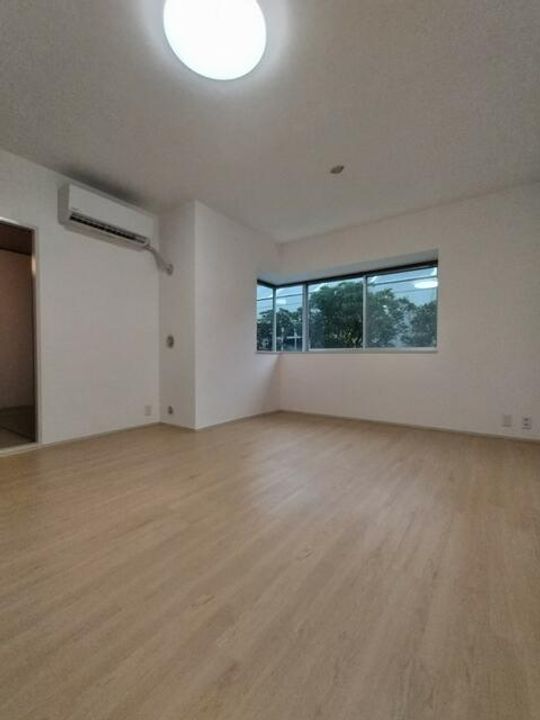 東京都豊島区高田1(マンション)の賃貸物件の居間