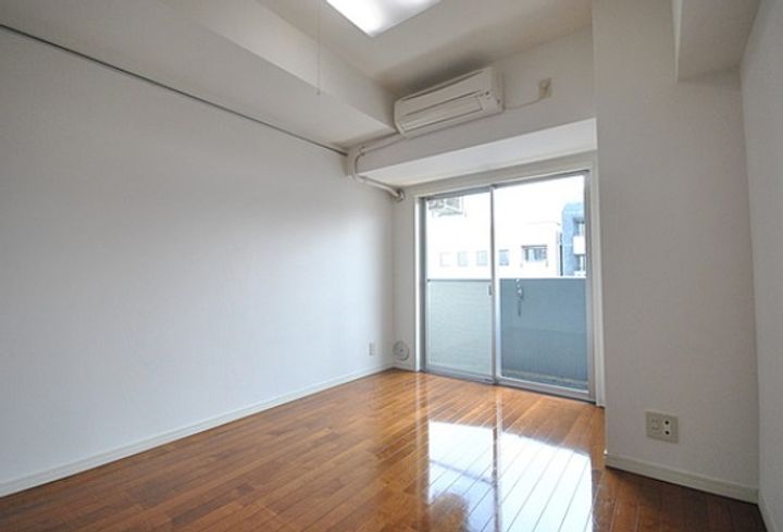 東京都文京区湯島4(マンション)の賃貸物件の居間