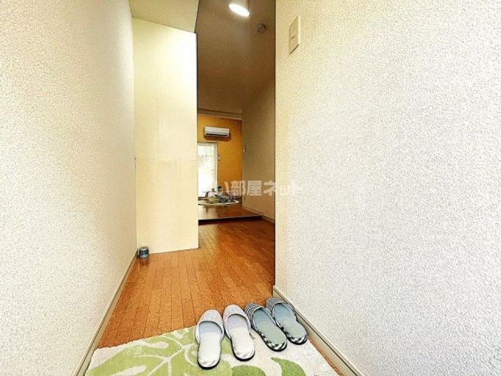 メゾン樫村の玄関