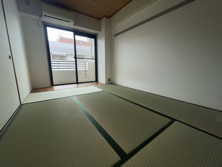 花由館の居間