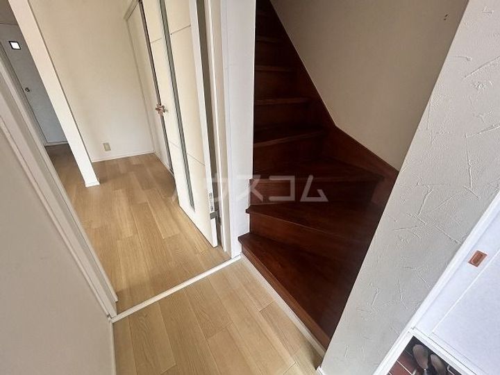 神奈川県小田原市別堀(一戸建)の賃貸物件の玄関