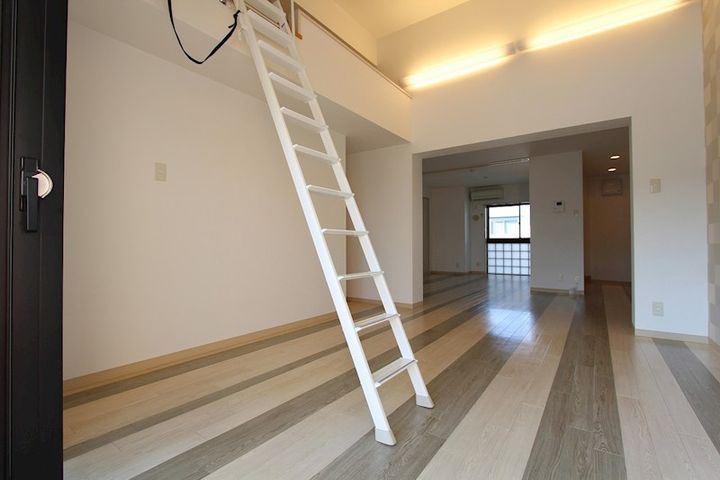 神奈川県茅ヶ崎市富士見町(マンション)の賃貸物件の居間