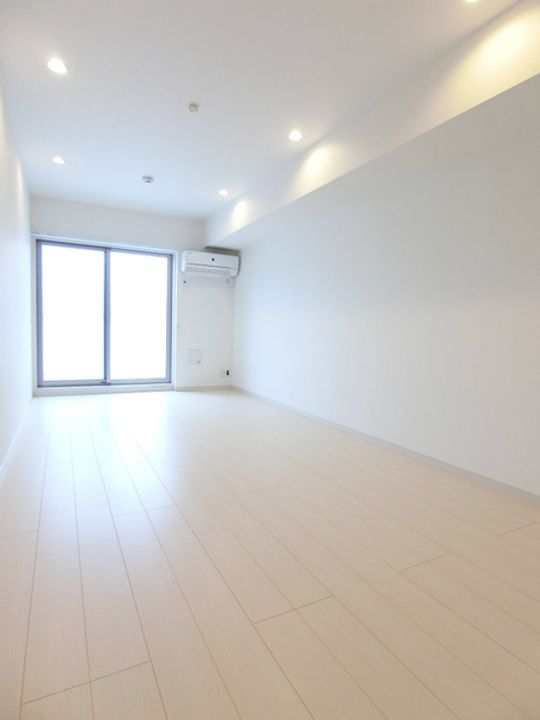 リブリ・竹島の居間