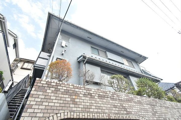 東京都三鷹市大沢1(アパート)の賃貸物件の外観
