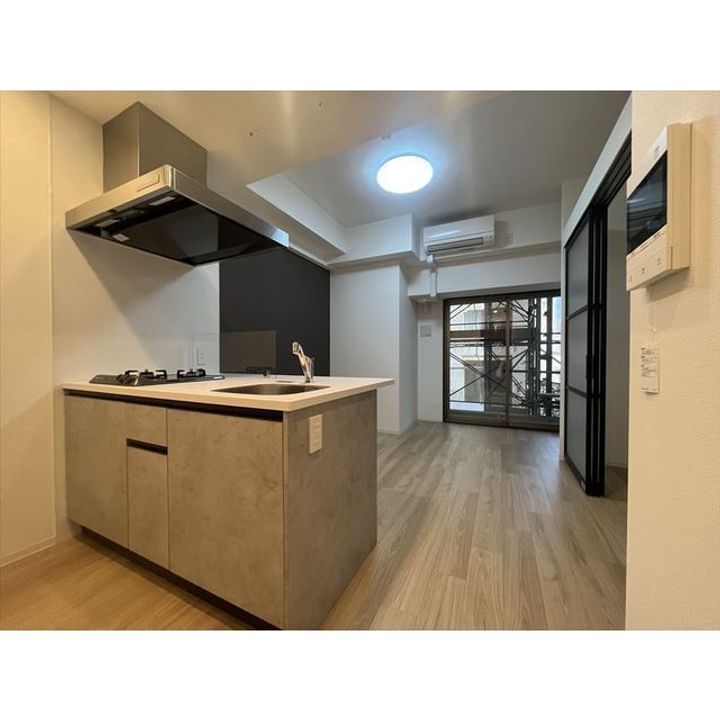 AFFLUENCE難波EASTの居間