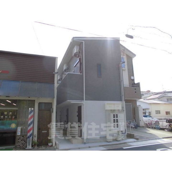 アースクエイク豊2の外観