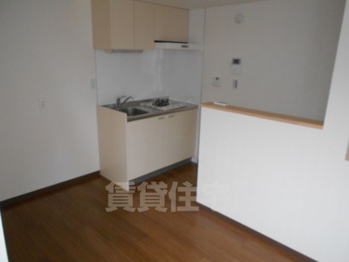 アースクエイク豊2の居間