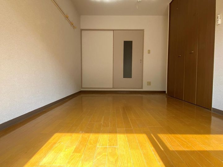 ウエルス古谷IIの居間