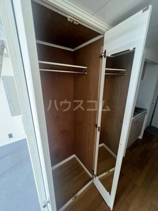 タノシ荘フラットの内装