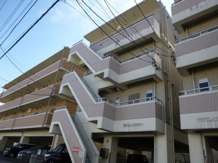 PERLA南川添 IIの外観