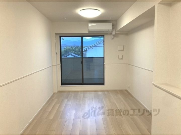 クレール丹波篠山1の居間