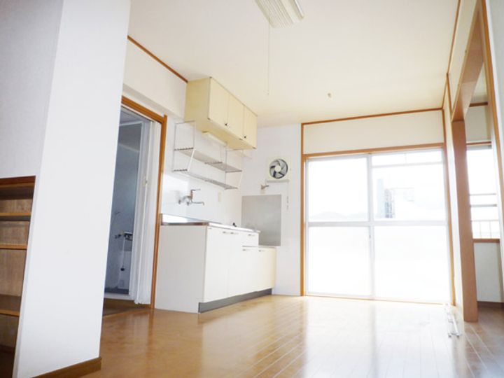 徳島県徳島市北矢三町1(マンション)の賃貸物件の居間