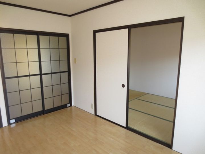 ビューハイツむさしのBの居間