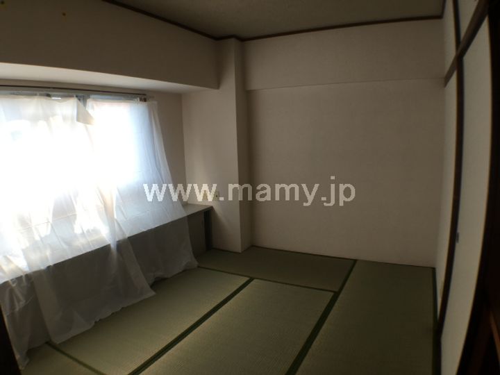 中川原1丁目マンションUの居間