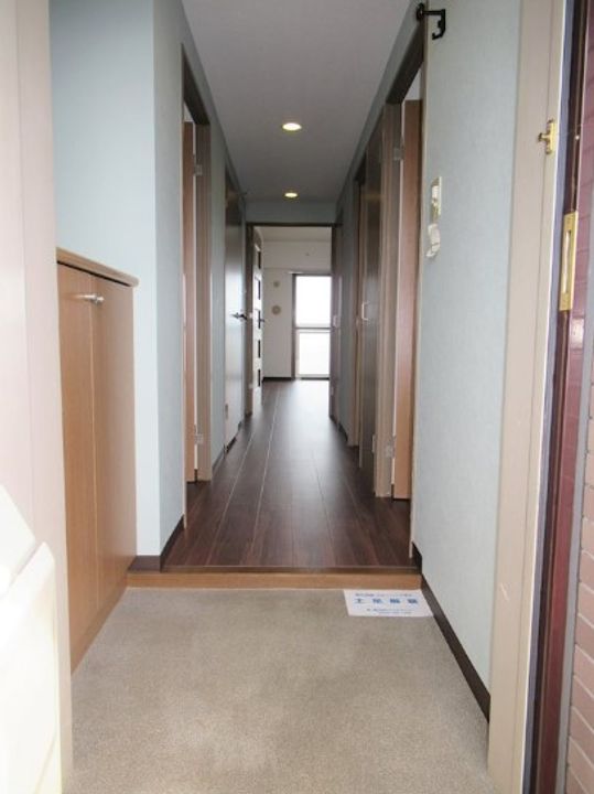 神奈川県横浜市旭区本村町(マンション)の賃貸物件の玄関