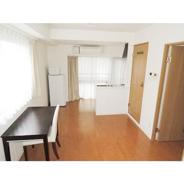 カスタリア大町の居間