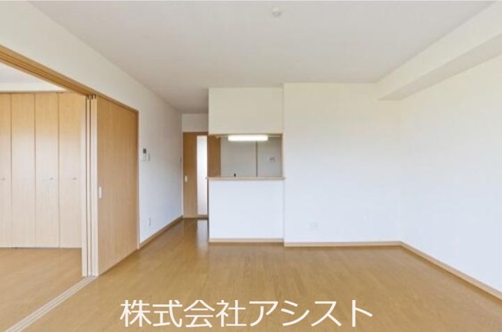 福岡県飯塚市川津(マンション)の賃貸物件の居間