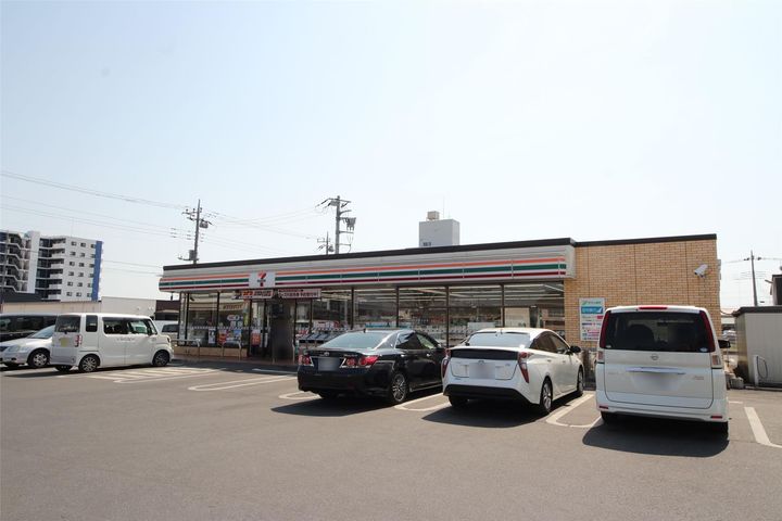 ヒルサイドコートの周辺
