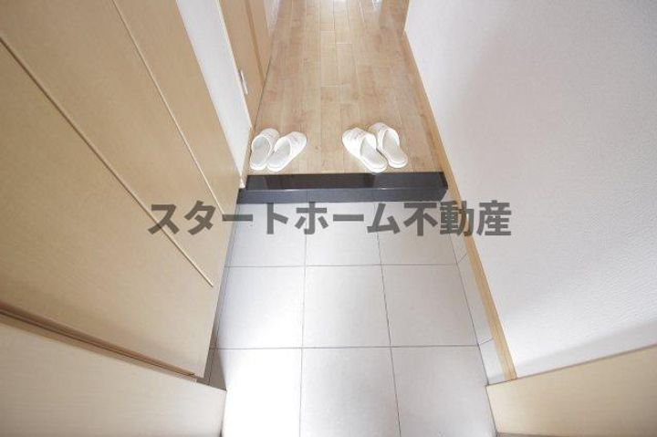 レジデンス城西IIの玄関