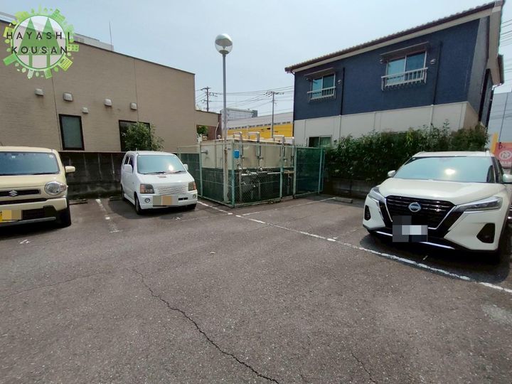 グランデール新川の地図