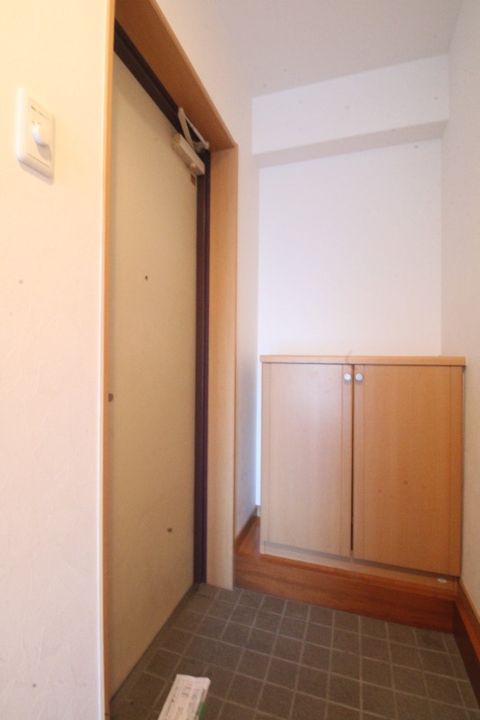 ASレジデンス中央駅の玄関