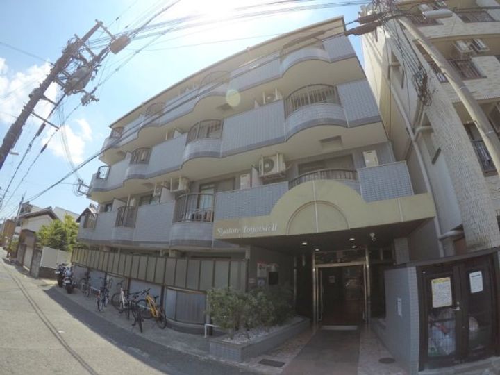 大阪府吹田市垂水町2(マンション)の賃貸物件の外観