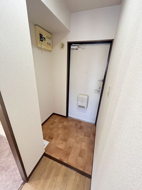 セントラルハイツ舟岡の玄関
