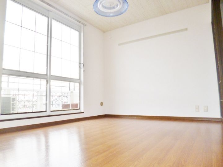 メゾン山田Aの居間