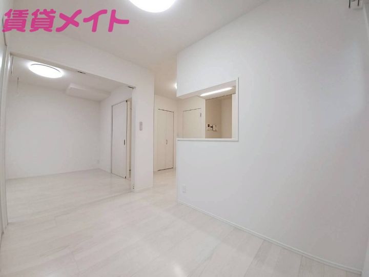 クオーレ白須賀の居間