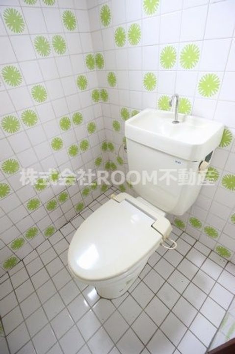 かめやビルの内装