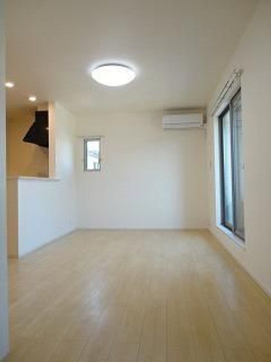 山口県光市三井6(アパート)の賃貸物件の居間